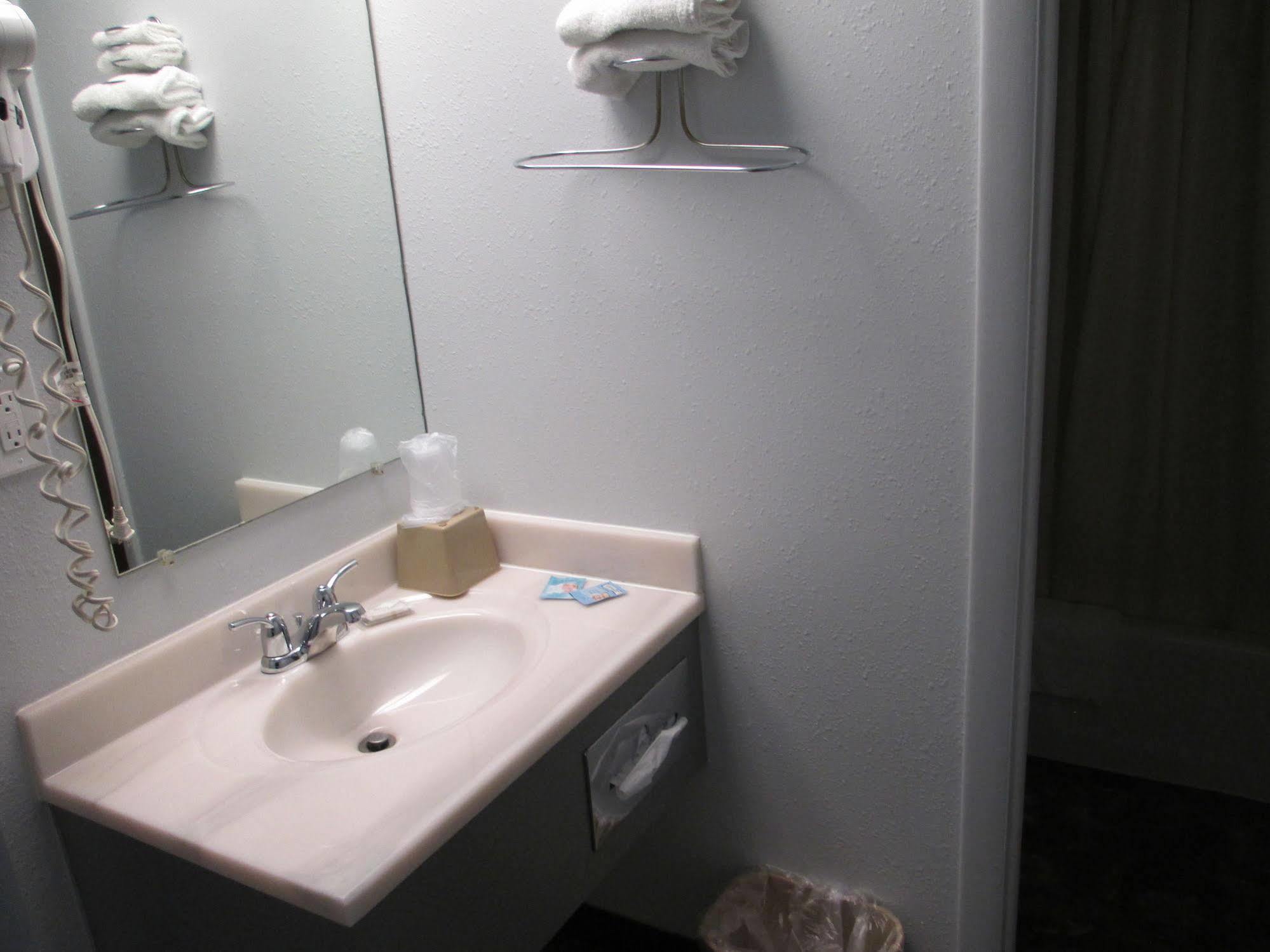 Americas Best Value Inn בילינגס מראה חיצוני תמונה